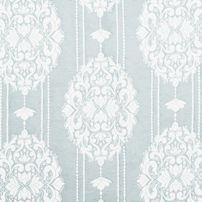 Damask Medallion Patterned Quilt Sets