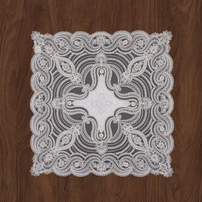 Inaya Table Linen Set