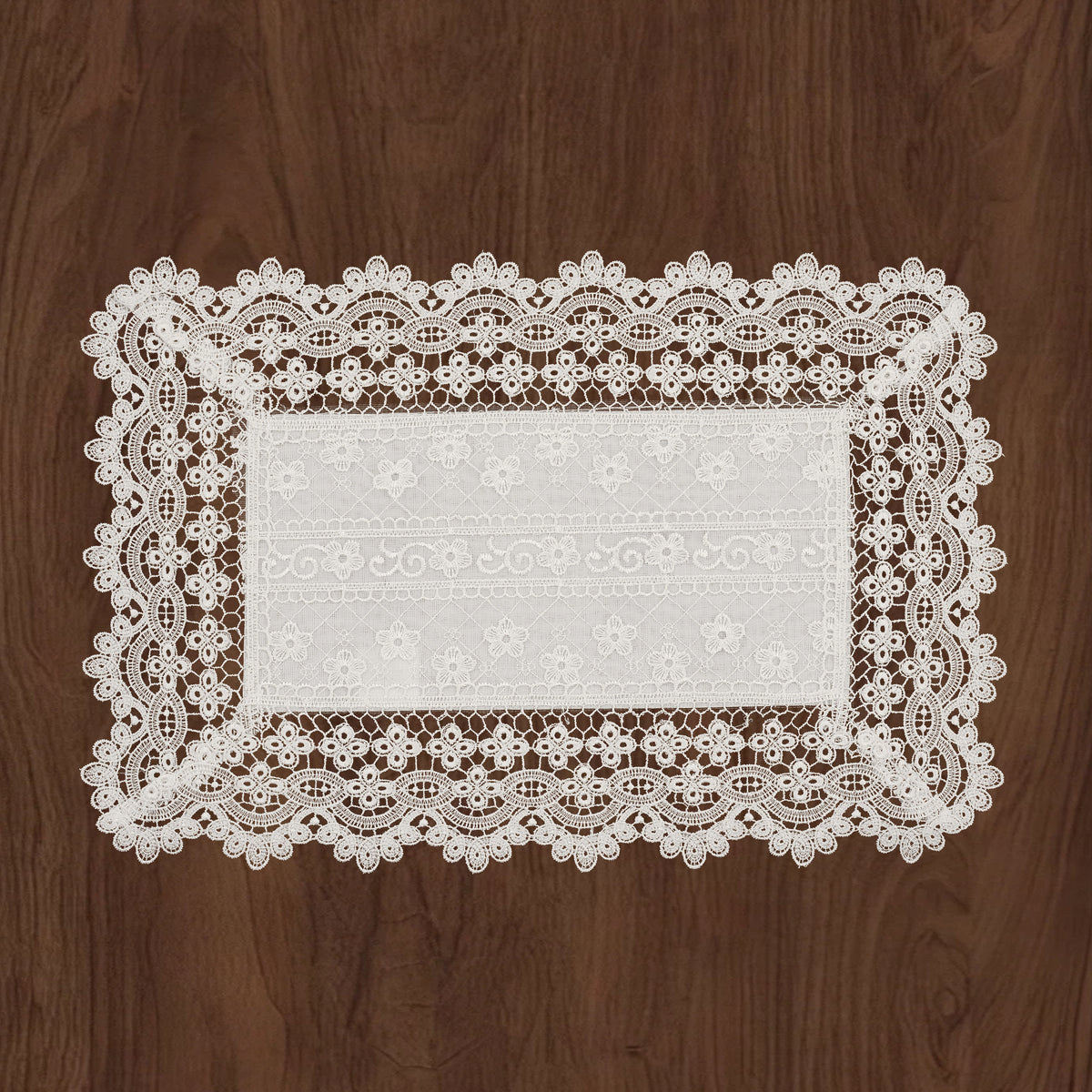 Stephy Table Linen Set