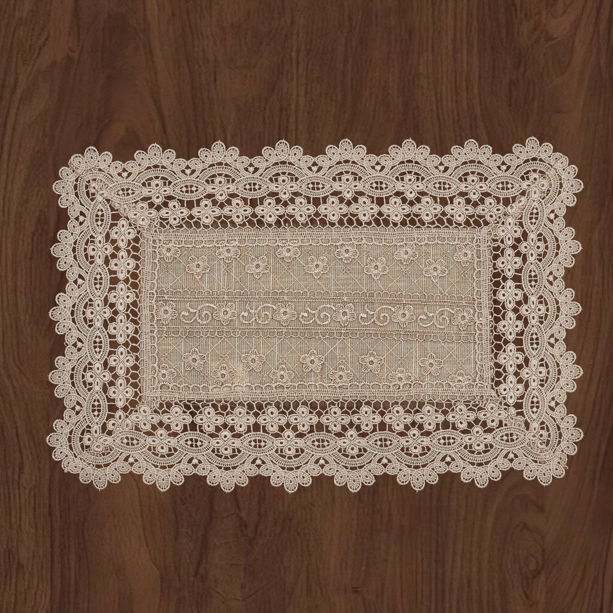 Stephy Table Linen Set